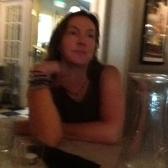 Meet your Posher, Sarah - Picture 1 of 1