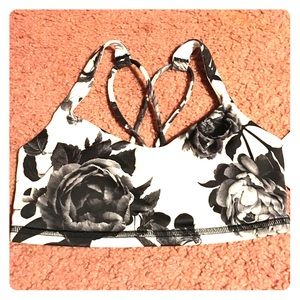 Lululemon free to be bra