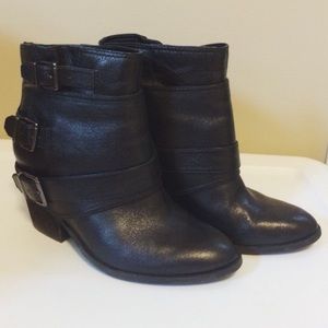 Jessica Simpson Teagan Booties 💜