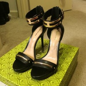 Gianni Bini "lilliana" heels black/gold