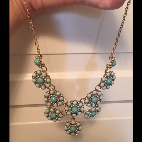 T &J Designs Statement Necklace - Picture 4 of 4