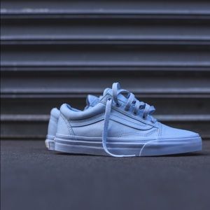 VANS WOMENS 7.5 OLD SKOOL MONO -SKYWAY BLUE