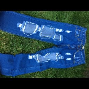 Boyfriend ripped jeans