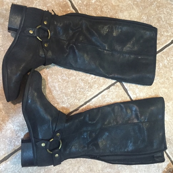black boots