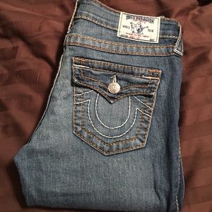 True religion light wash - brown stitching