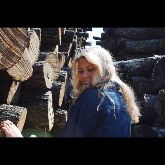 Meet your Posher, Linnea - Picture 1 of 1