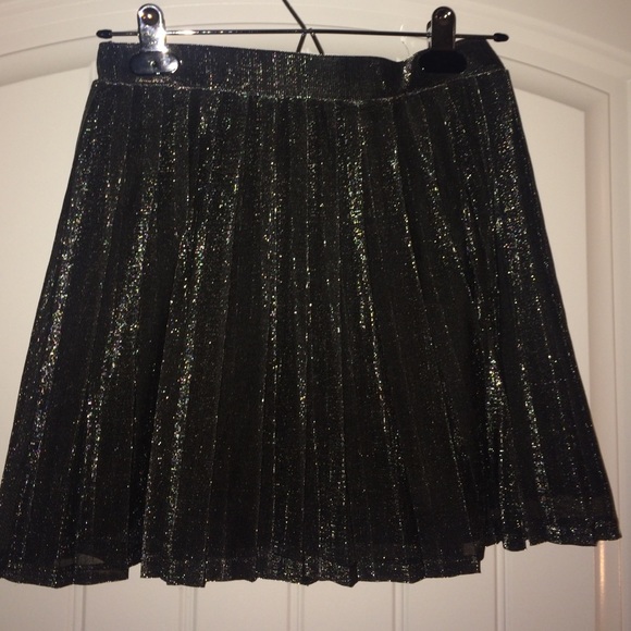 Skirt worn once. Prefect condition.
