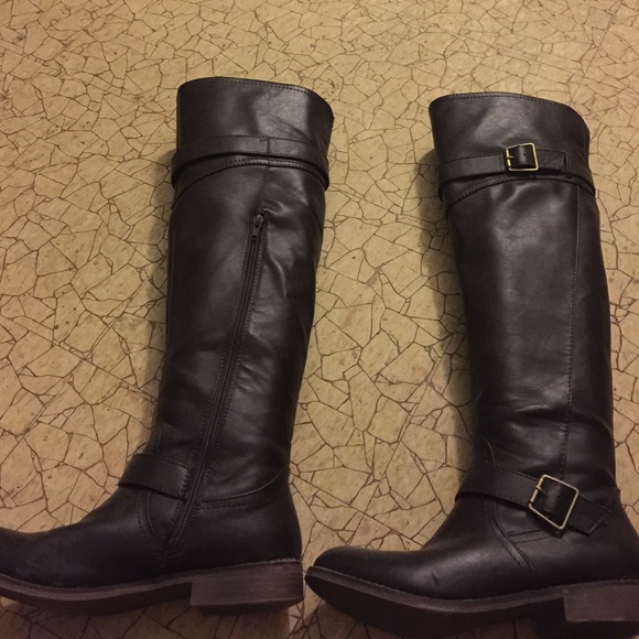 Size 9 over the knee boots - Picture 2 of 4