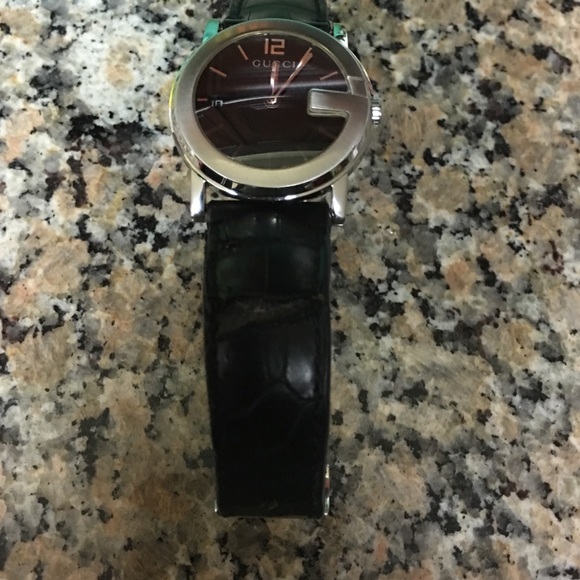 Authentic Unisex Gucci Watch! - Picture 2 of 4