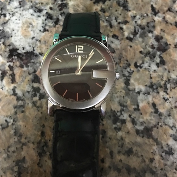 Authentic Unisex Gucci Watch! - Picture 3 of 4