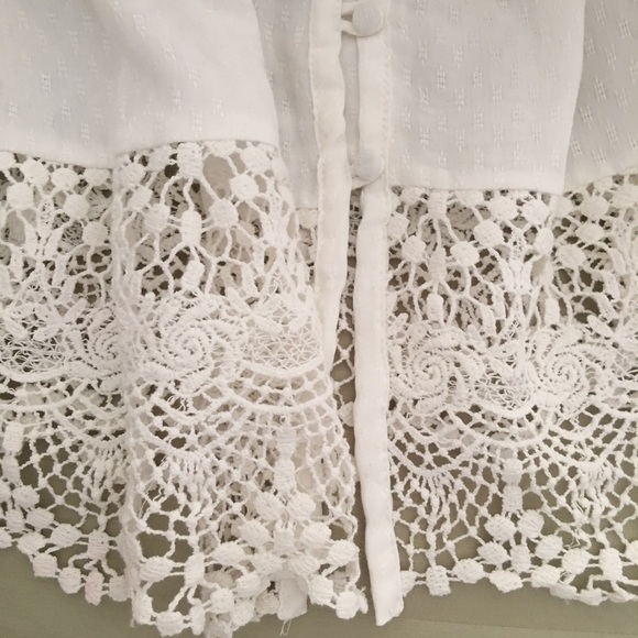 Beautiful Off Shoulder Top - Picture 4 of 4