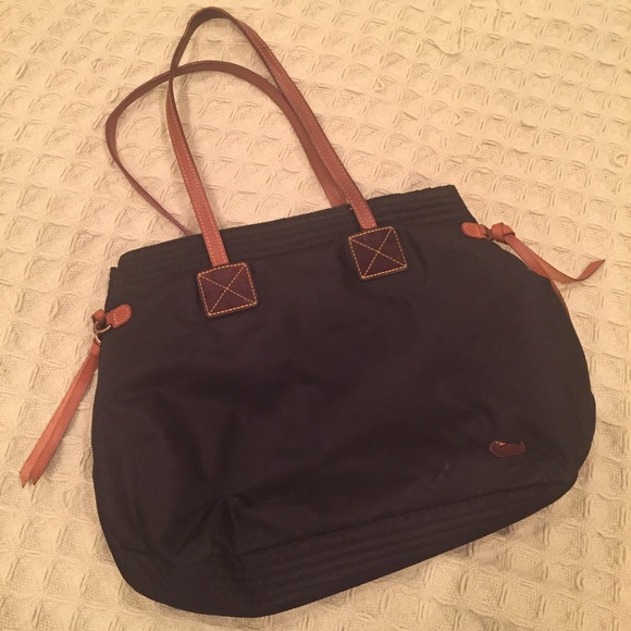 Dooney & Bourke nylon purse with 7 pockets