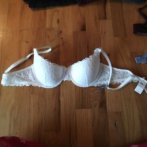 34 B white Aerie bra