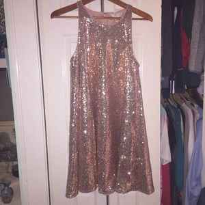 Lauren Conrad✨ NWT Rose Gold sequined party dress