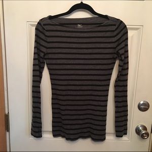 Gap boat neck long sleeve shirt size small