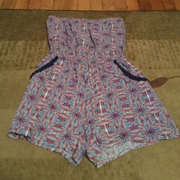 Romper - Picture 1 of 3