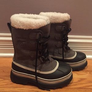 Barely worn Sorel Caribou Boots