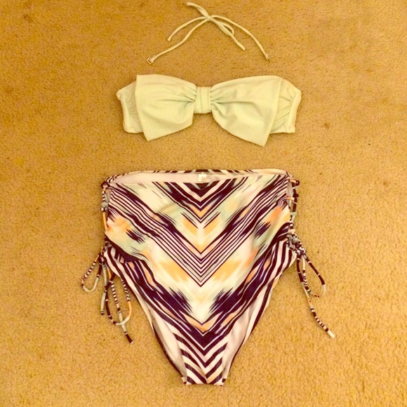 High waisted 2 piece bathing suit