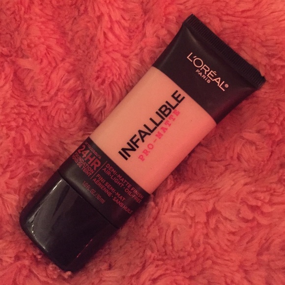 *NEVER BEEN USED* Loréal Pro-Matte foundation