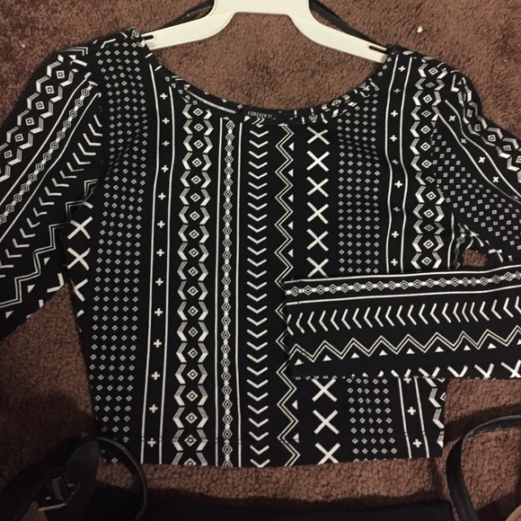 Top - Picture 2 of 3