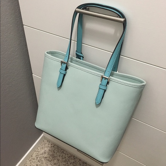 *SOLD* Michael Kors Tote - Picture 3 of 3