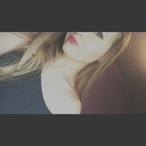 Meet your Posher, Katelyne