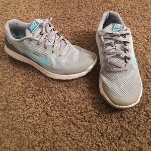 Nike Flex Experience Size 7.5