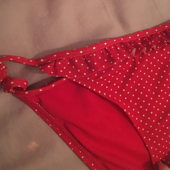 Cute swim suit - Picture 2 of 4