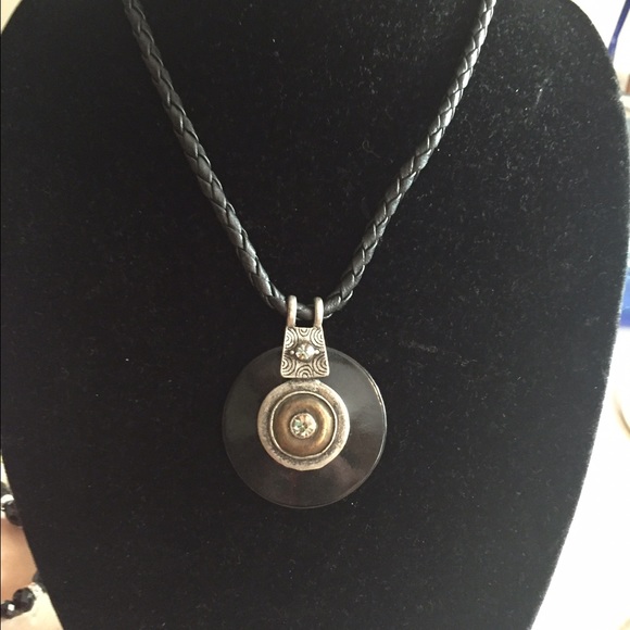 🎀Aztec Style Necklace With Braided Leather Chain - Picture 2 of 3