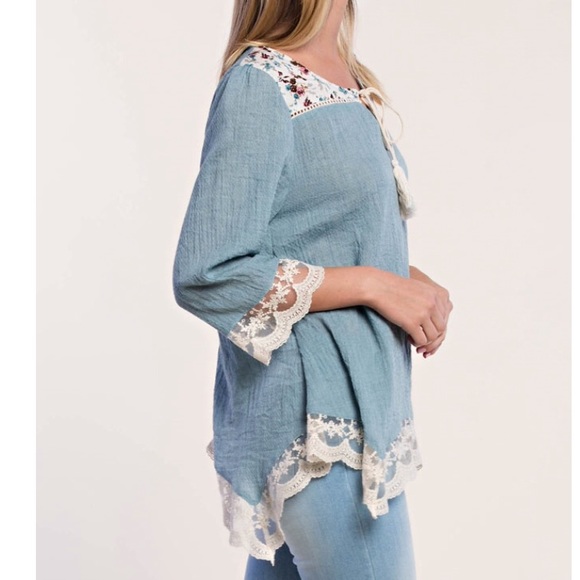 LAST❗️ Blue Lace Trim Tunic - Picture 2 of 4