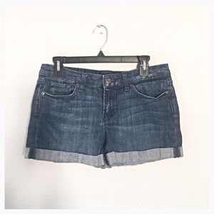 Cuffed denim shorts