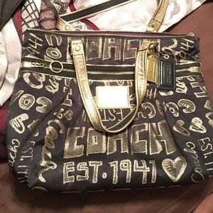 Coach poppy authentic purse