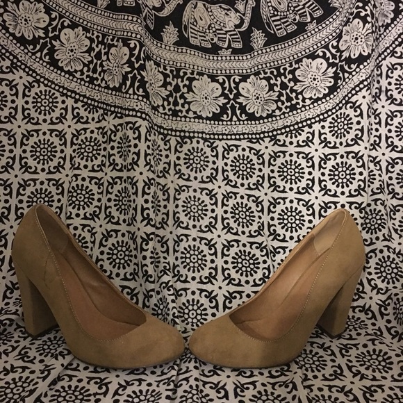 Sexy heels - Picture 2 of 2