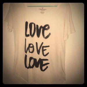 A American Eagle white tshirt