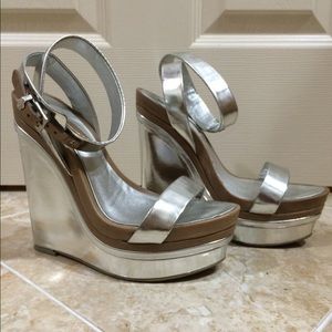 BCBGMAXAZRIA Laura Silver Metallic Wedge Sandal