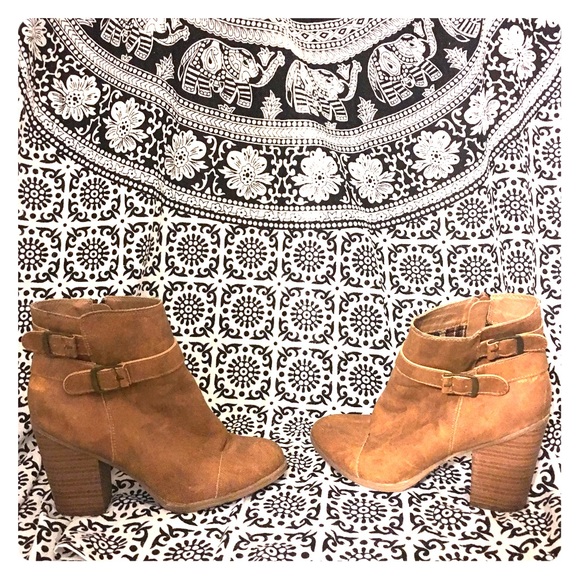 Adorable boho booties!
