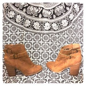 Adorable boho booties!