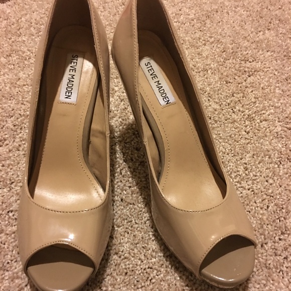 Steve Madden peep toe heels! Size 9.5 - Picture 2 of 3