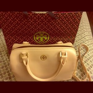 Tory Burch Robinson Middy Satchel