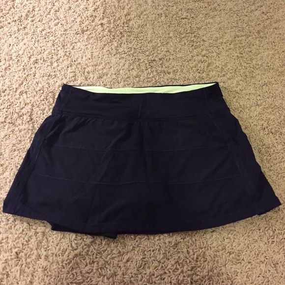 Lululemon skirt/skort in navy and green