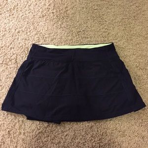 Lululemon skirt/skort in navy and green