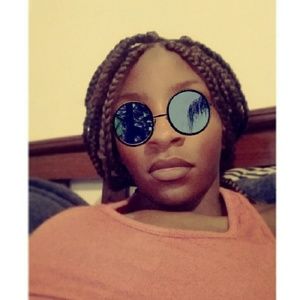 Meet your Posher, Rose