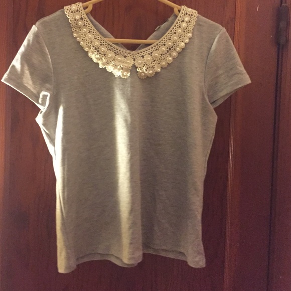 Delia's Pearl Peter Pan Collar Top