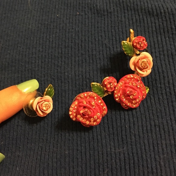 Betsey Johnson Mismatch Rose Ear Cuff