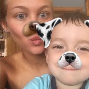 Meet your Posher, Karis