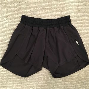 Lululemon size 4 black running shorts