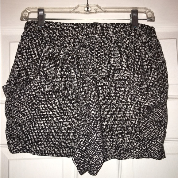 Black and White Pattern H&M Shorts