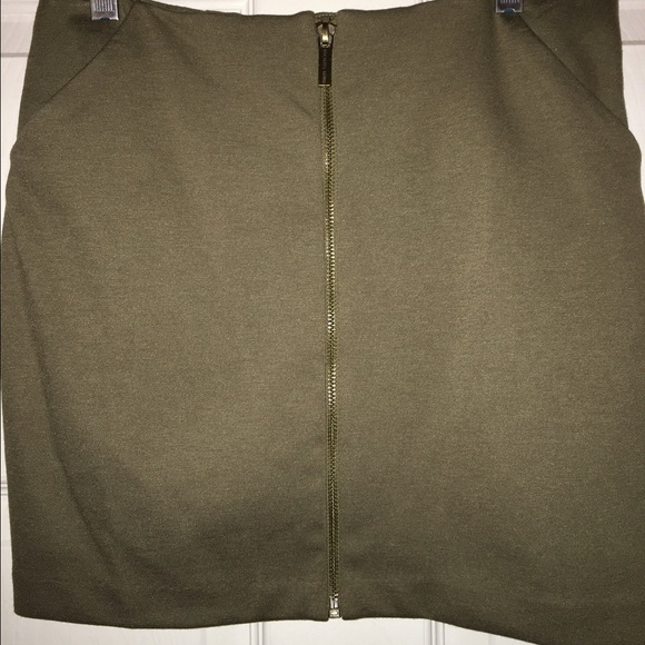 Olive Michael Kors Zip Up Skirt