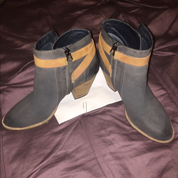 Dolce Vita bootie