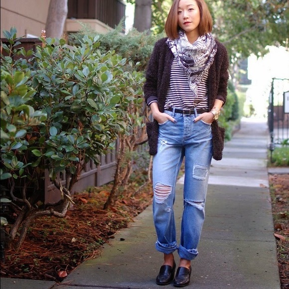 Urban Outfitters Jeans - Like NEW UO destroy high waisted relax jeans Urban Outfitters Jeans - Like NEW UO destroy high waisted relax jeans